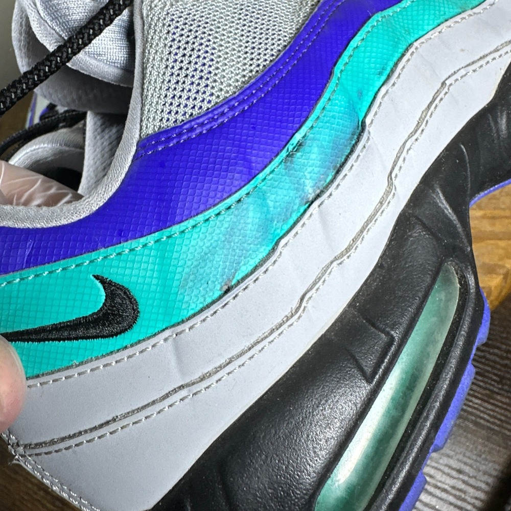 Nike Air Max 95 Mens Size 8 Gray Purple Teal Running Shoes AT2865-001 - Picture 9 of 10